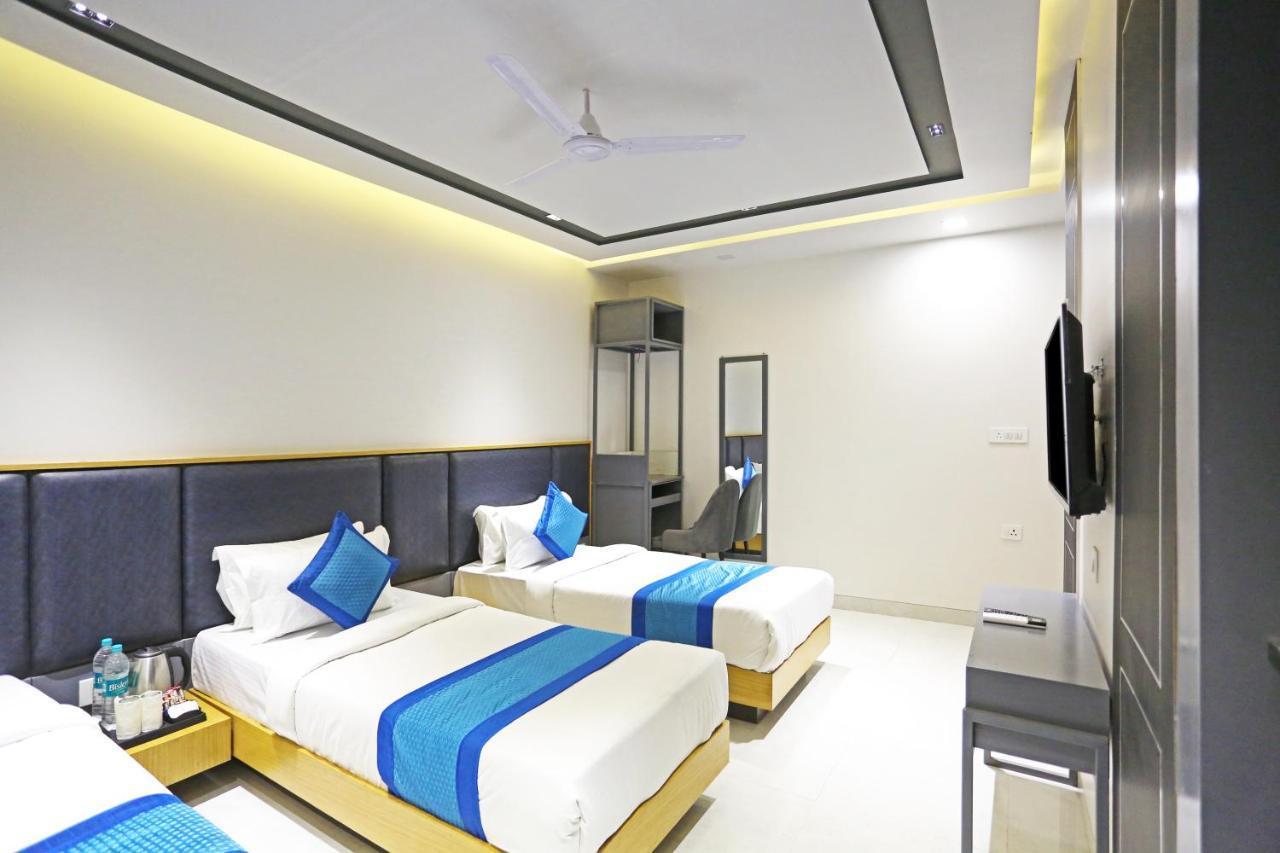 Hotel Apple Villa - Near Delhi Airport With Free Airport Transsfer Nova Deli Exterior foto