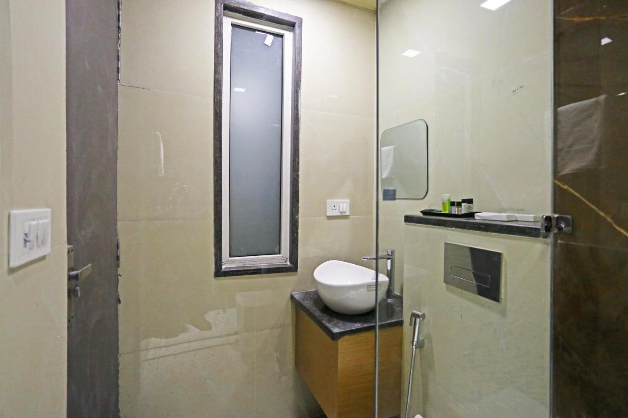 Hotel Apple Villa - Near Delhi Airport With Free Airport Transsfer Nova Deli Exterior foto