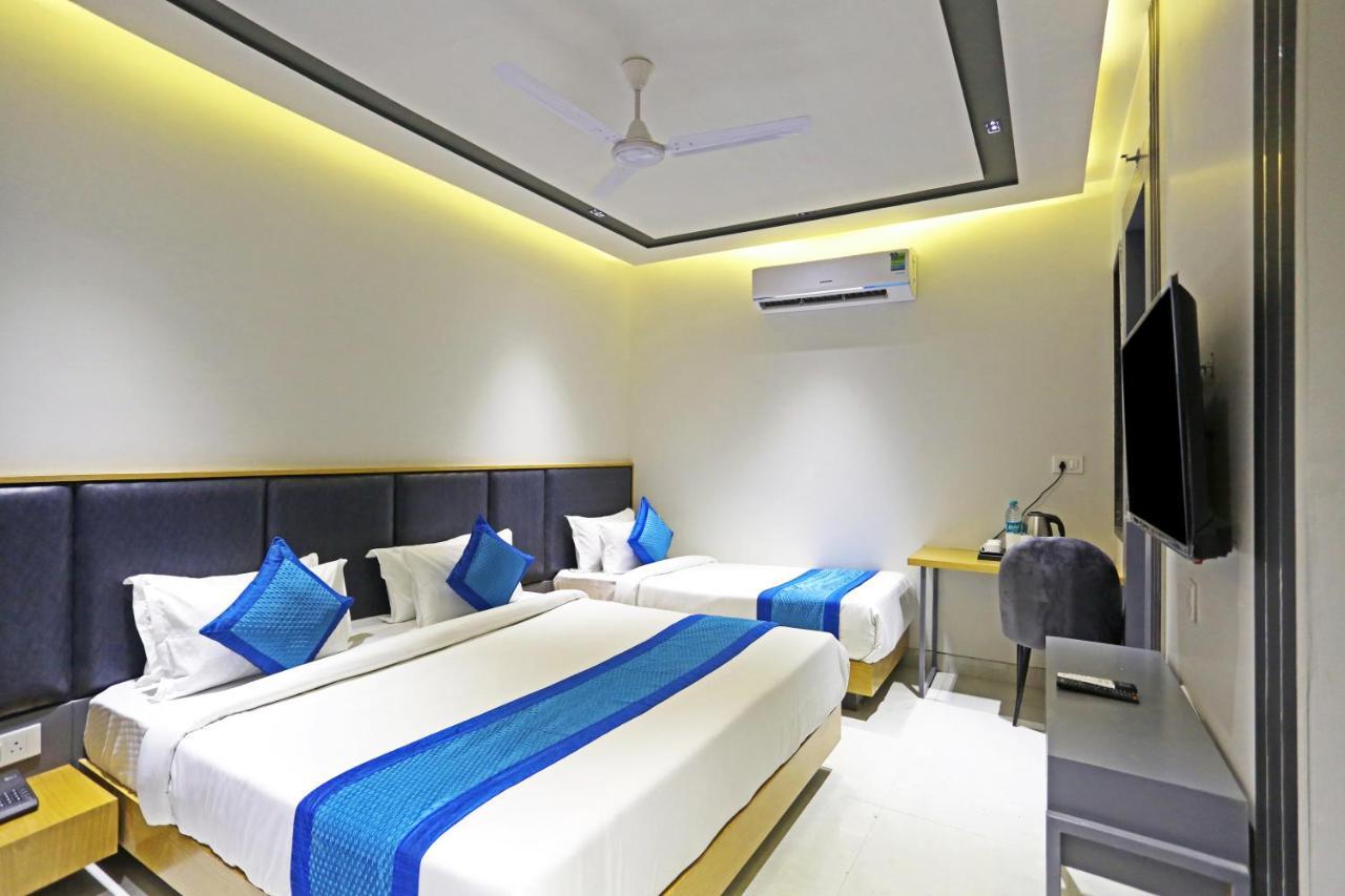 Hotel Apple Villa - Near Delhi Airport With Free Airport Transsfer Nova Deli Exterior foto