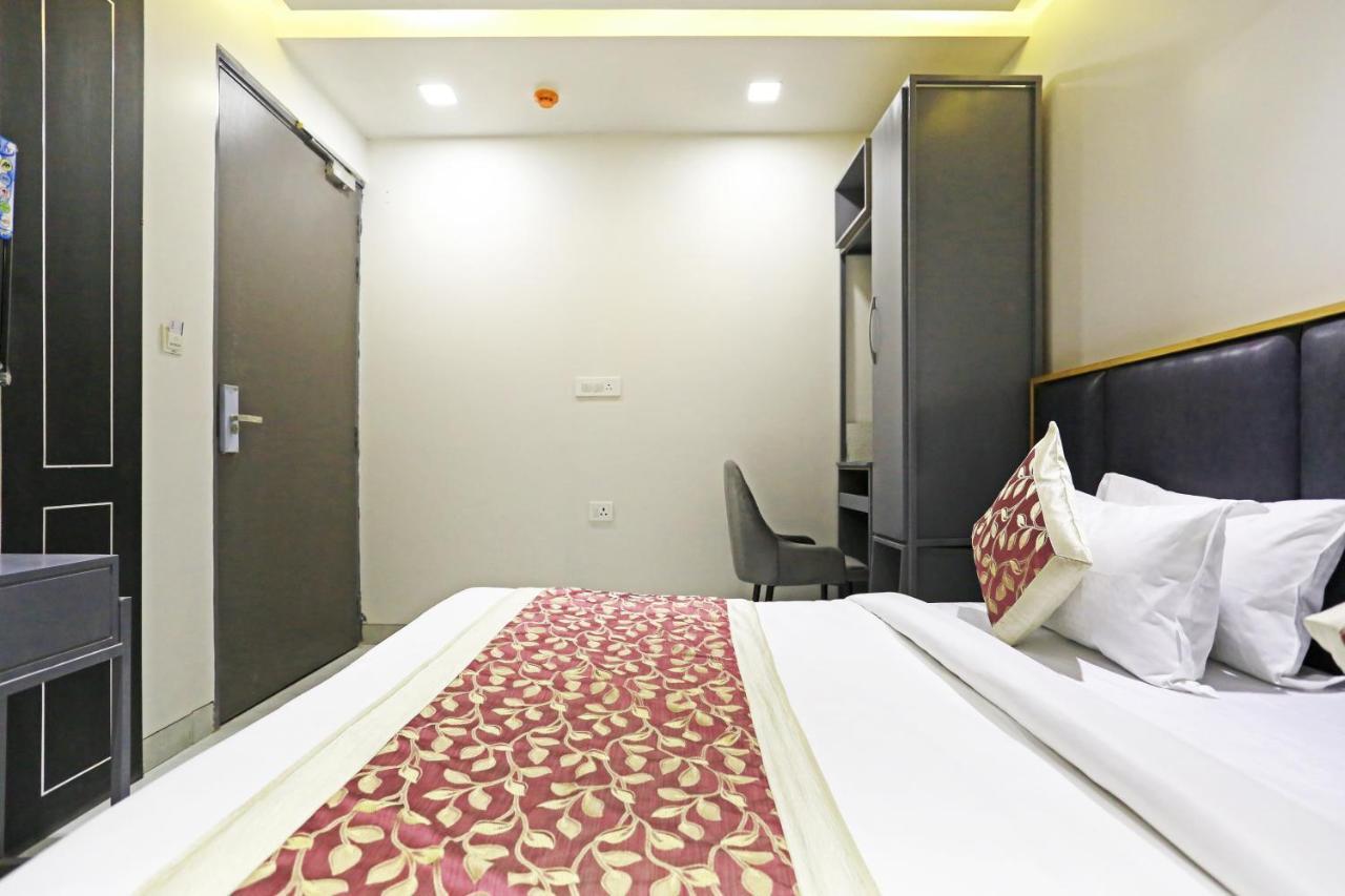 Hotel Apple Villa - Near Delhi Airport With Free Airport Transsfer Nova Deli Exterior foto