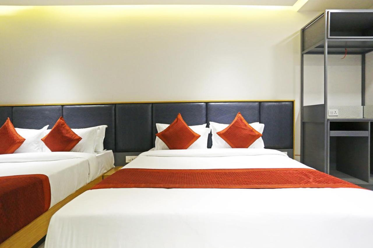 Hotel Apple Villa - Near Delhi Airport With Free Airport Transsfer Nova Deli Exterior foto