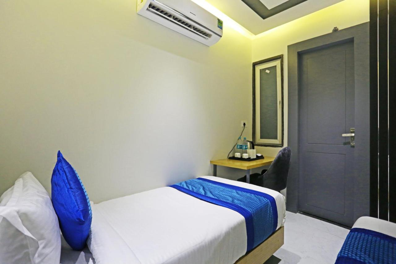 Hotel Apple Villa - Near Delhi Airport With Free Airport Transsfer Nova Deli Exterior foto