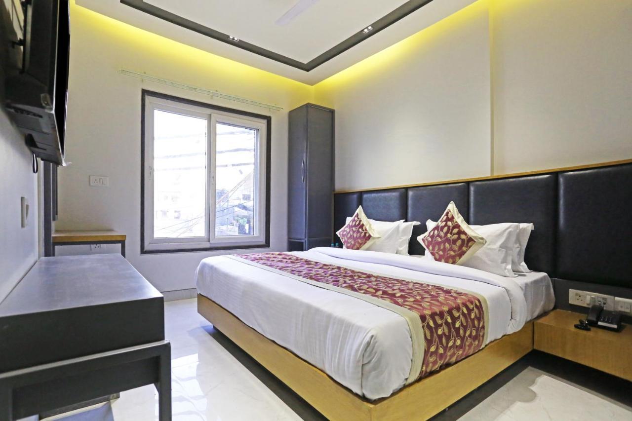 Hotel Apple Villa - Near Delhi Airport With Free Airport Transsfer Nova Deli Exterior foto
